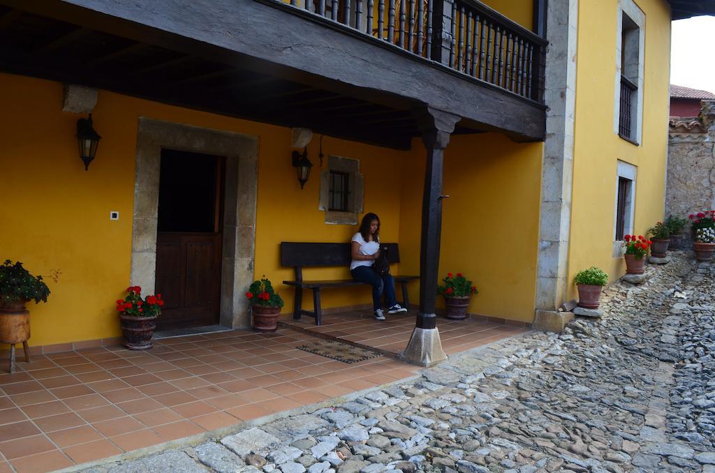 La Corrolada Hostal Avín Exterior foto