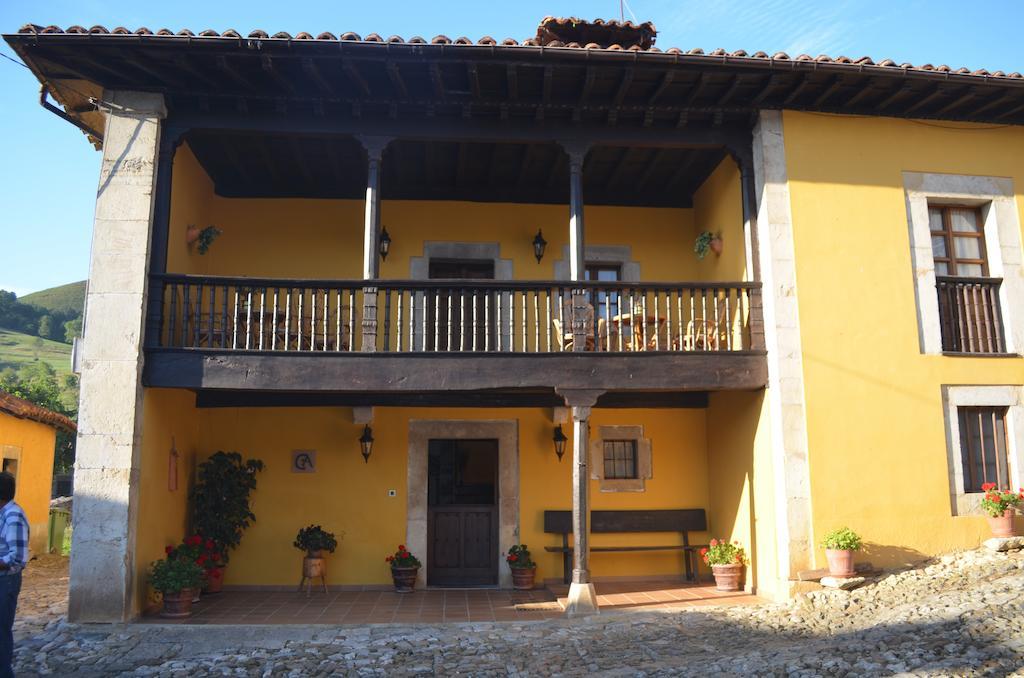 La Corrolada Hostal Avín Exterior foto